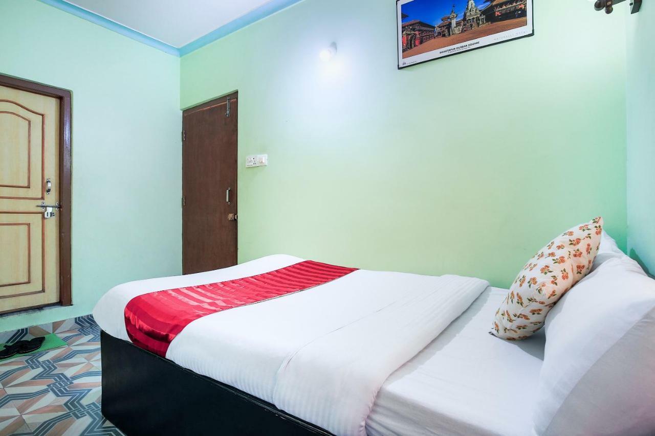 Hotel Rudrakshya Покхара Екстер'єр фото