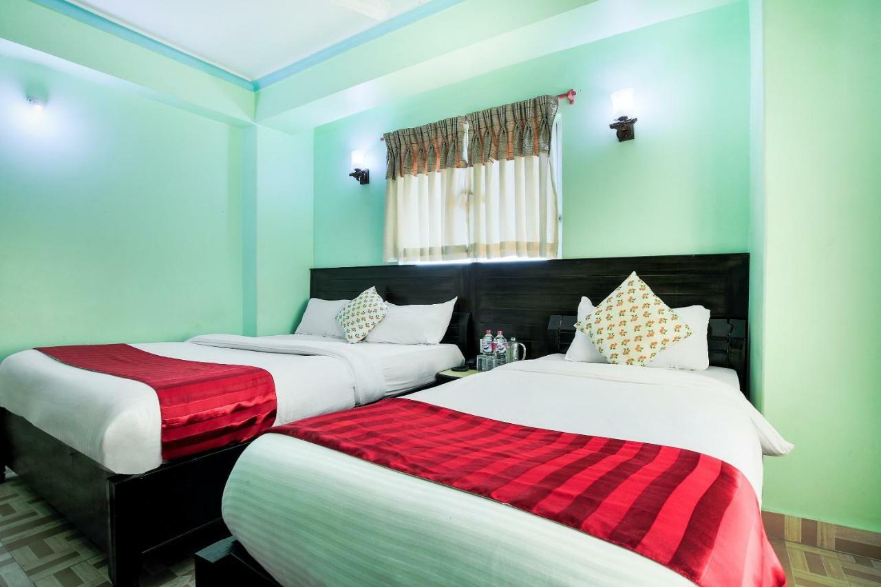 Hotel Rudrakshya Покхара Екстер'єр фото