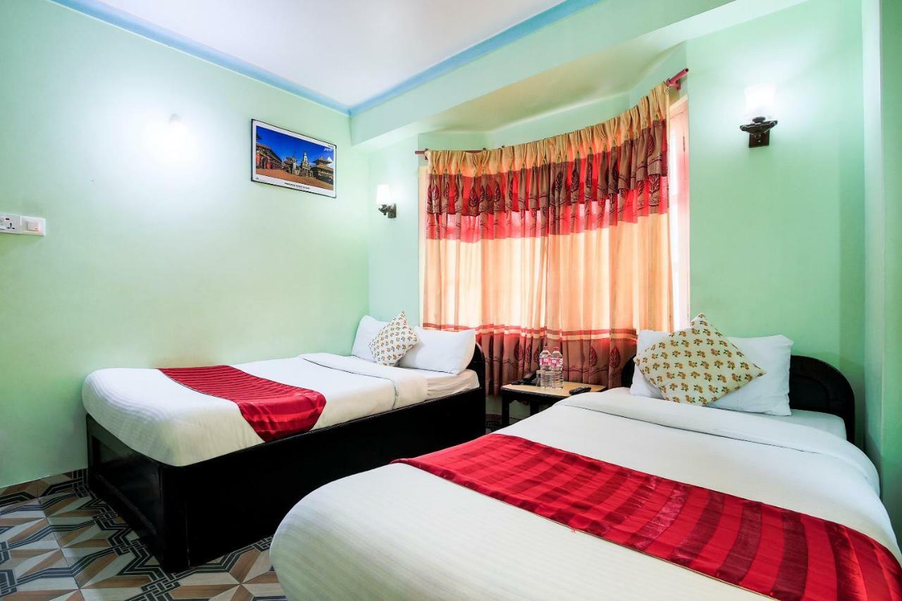 Hotel Rudrakshya Покхара Екстер'єр фото