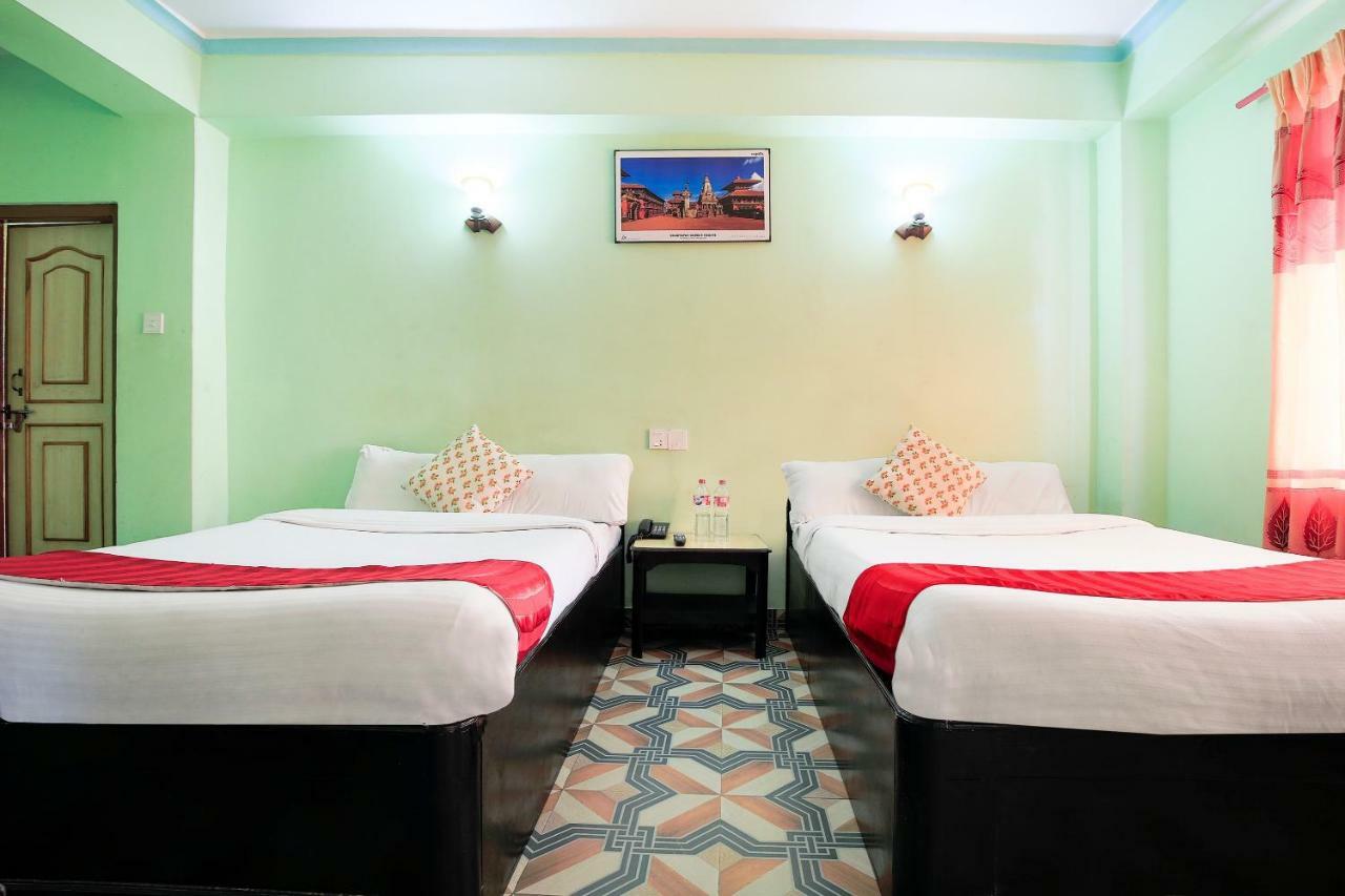 Hotel Rudrakshya Покхара Екстер'єр фото
