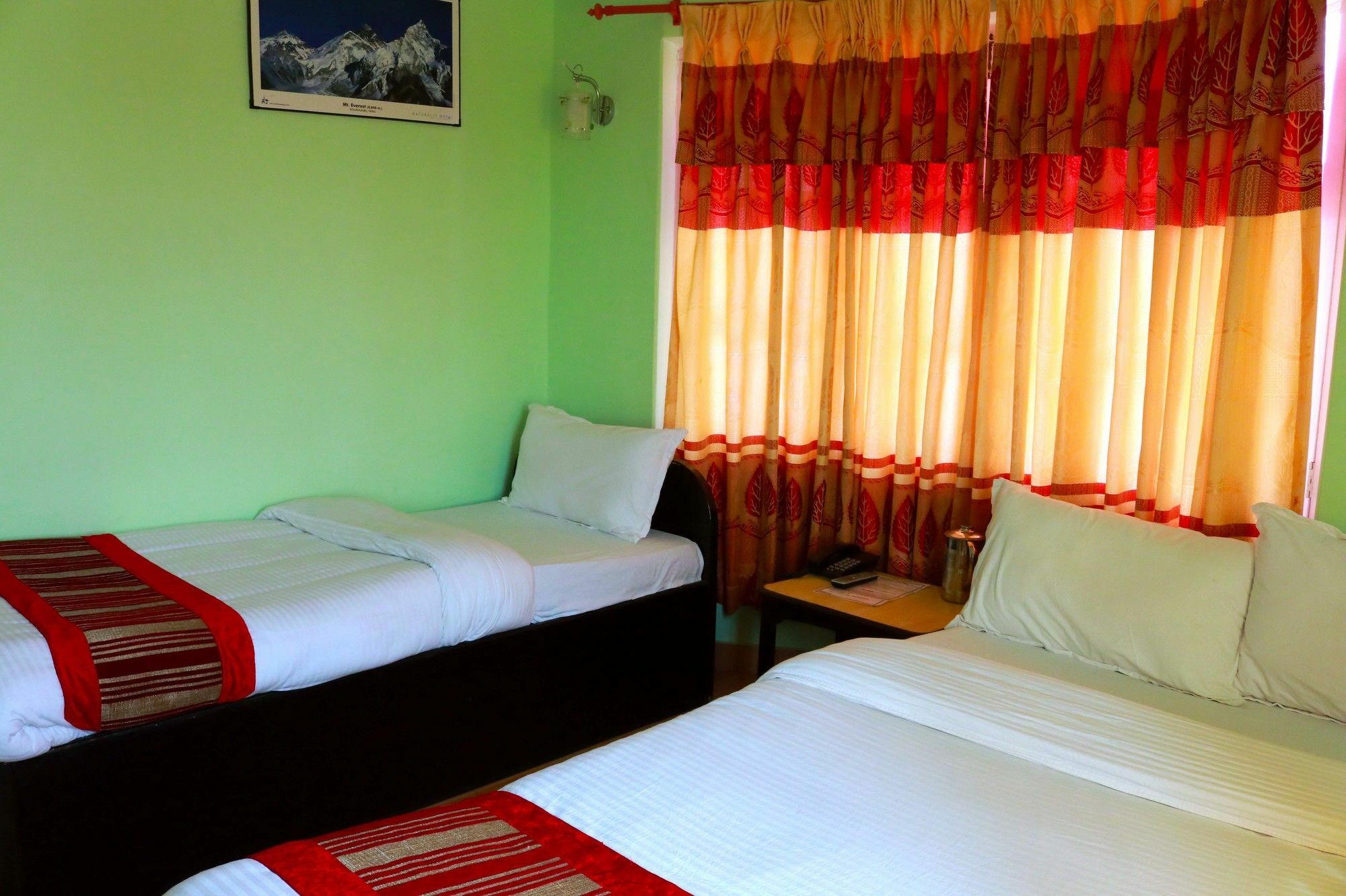 Hotel Rudrakshya Покхара Екстер'єр фото